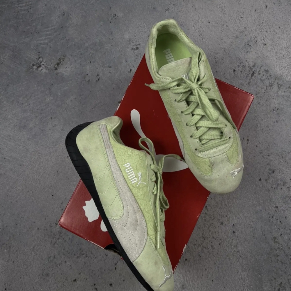 Vintage PUMA* Speed Cat Y2K green/gold sneakers size 7.5